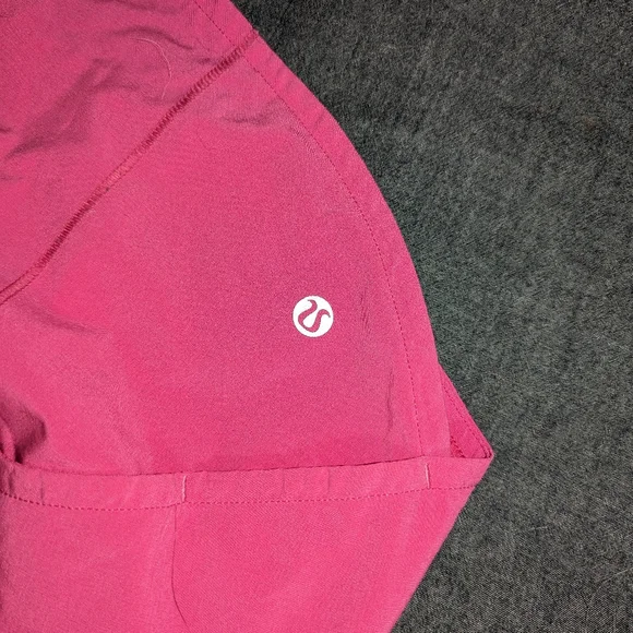 Lululemon Speed Up High-Rise Short 2.5" size 6 - Picture 3 of 6